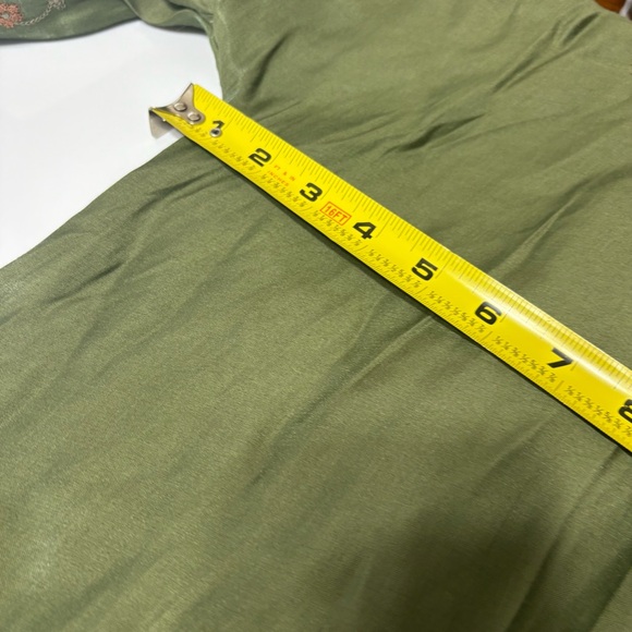 NWT Olive green embroidered boho blouse made of 100% rayon - Picture 9 of 12